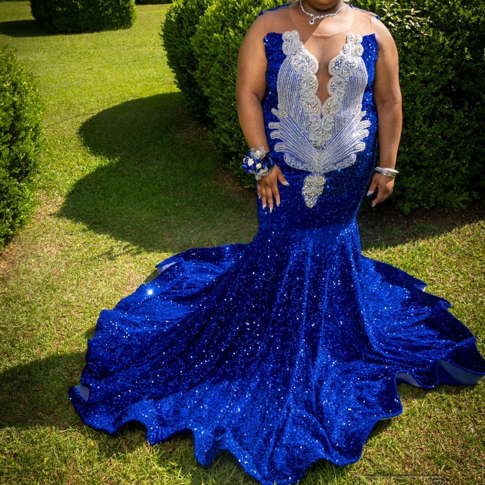 PROM DRESS
